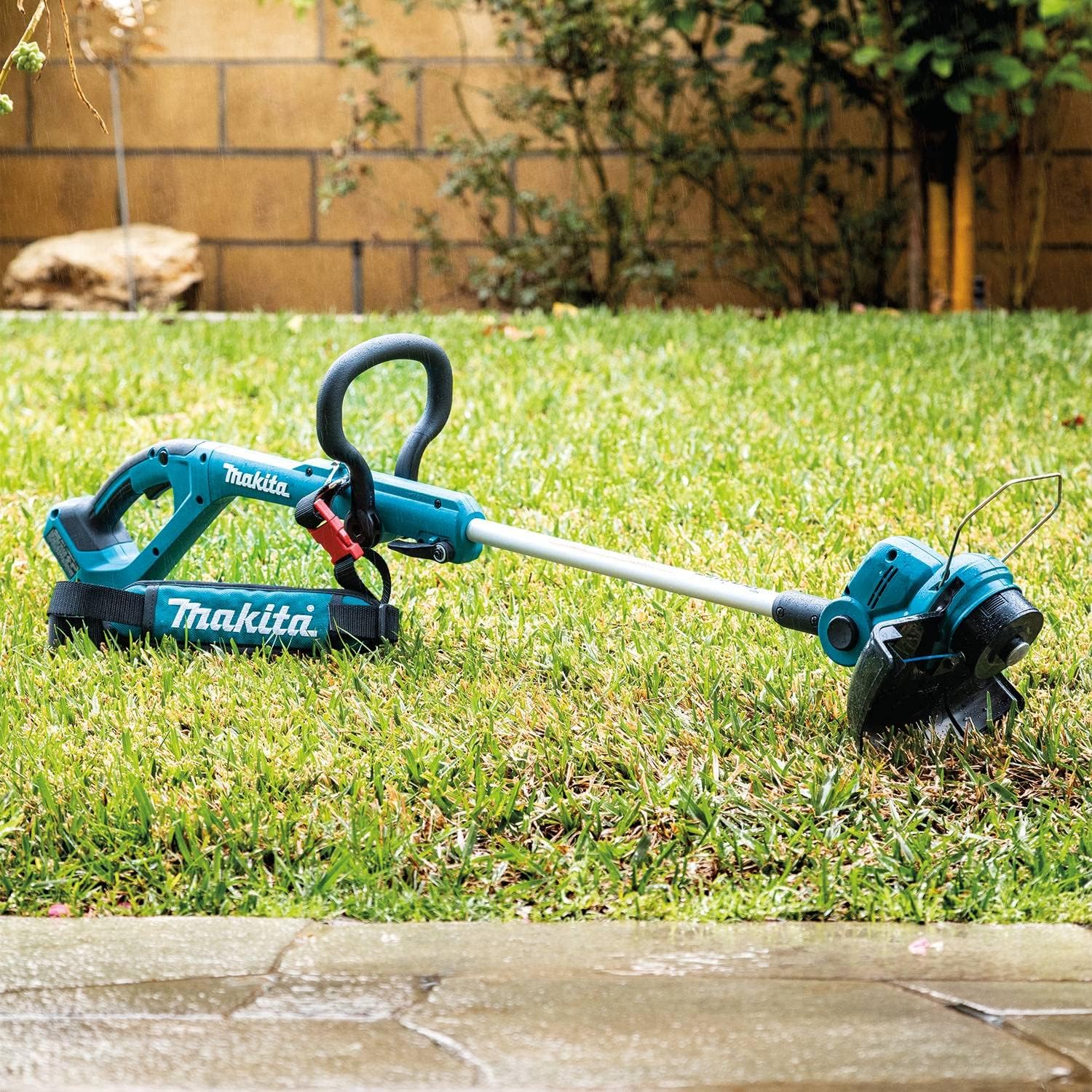 Makita DUR193Z 18V LXT Cordless Grass Trimmer – Tool Only Edition